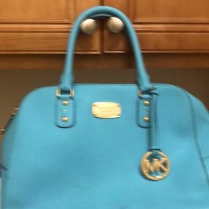 Women’s authentic Michael Kors handbag
